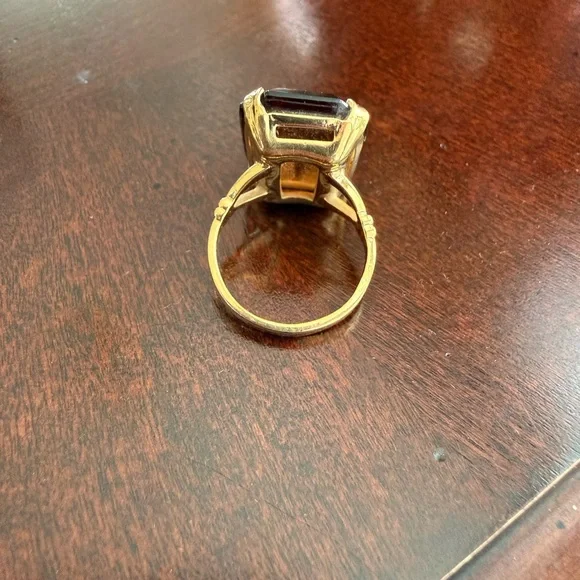 Vintage Stamped Avon Ring Size 6.75 - Picture 2 of 4